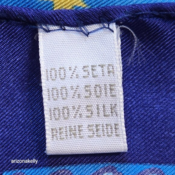 Silk Scarf With Hand-Rolled Edges Stars Made in Italy - Picture 4 of 8